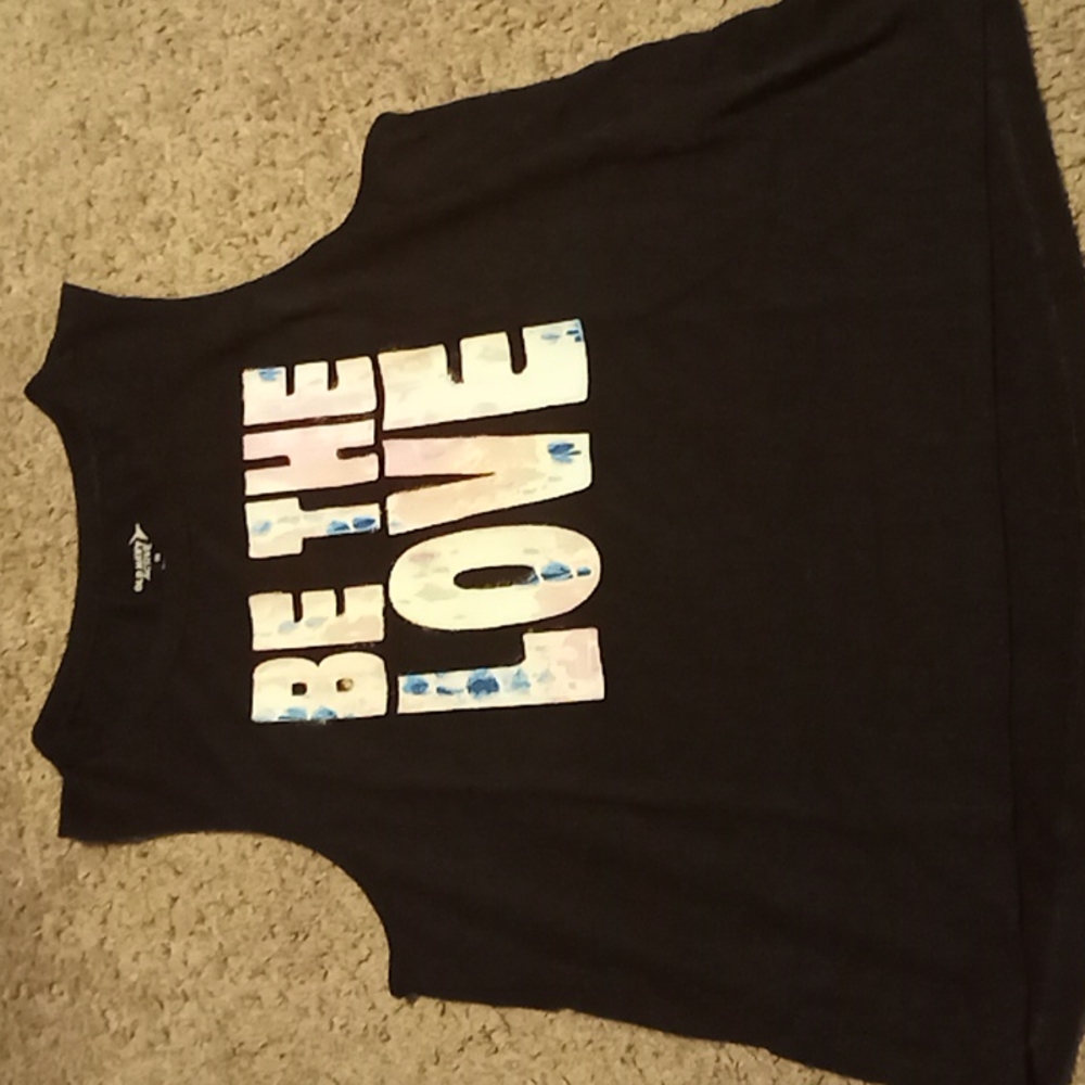 Black active top